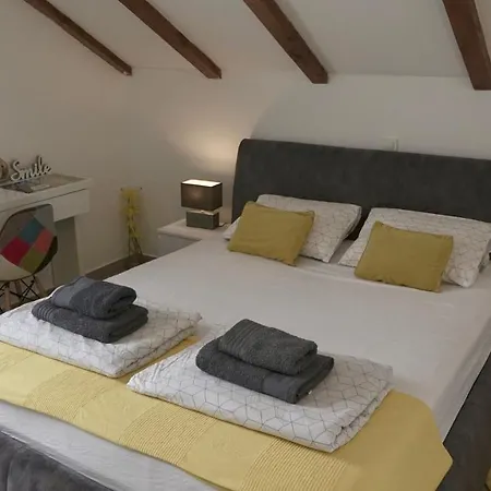 Appartement Bestak *