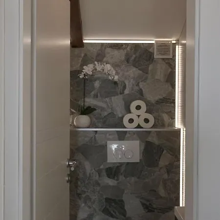 Bestak Apartment *