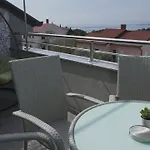 Bestak Apartamento Krk Town